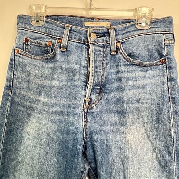 Levi’s Wedgie Skinny Jeans Button Fly Frayed hem blue jeans - Picture 2 of 15